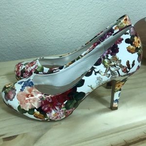 Floral pumps